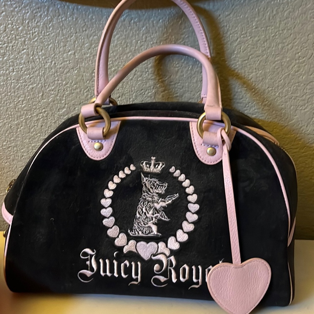 Vintage Juicy bag with dust cover. Excellent condition.